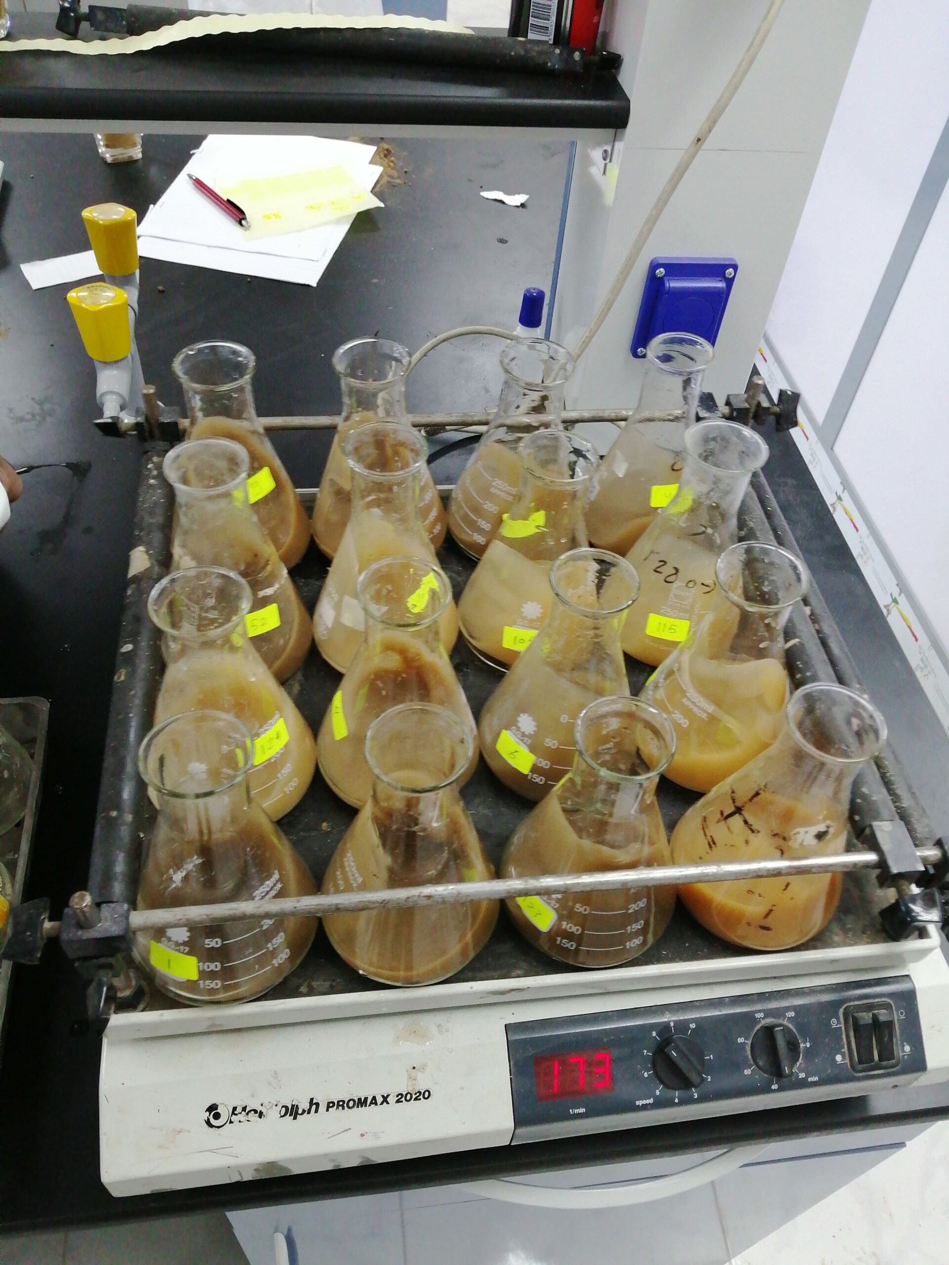 آزمایش های قابل انجام در آزمایشگاه خاک، آب و گیاه